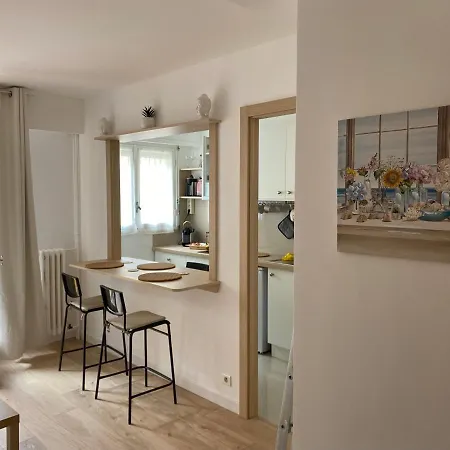 Apartment Maroelvi